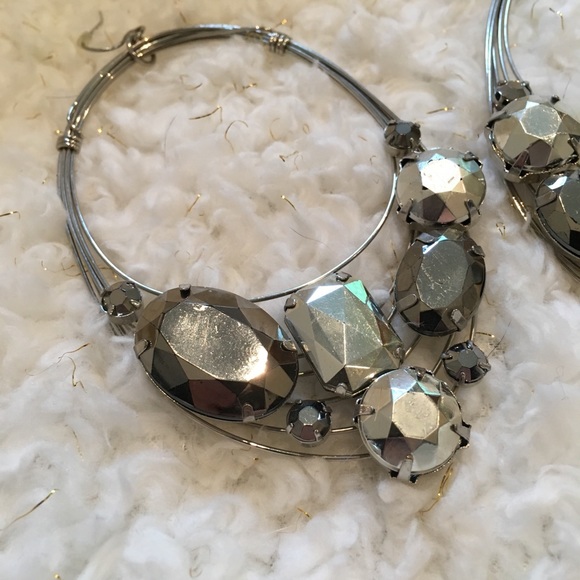 Silver Dangling Fashion Earrings - Picture 2 of 6